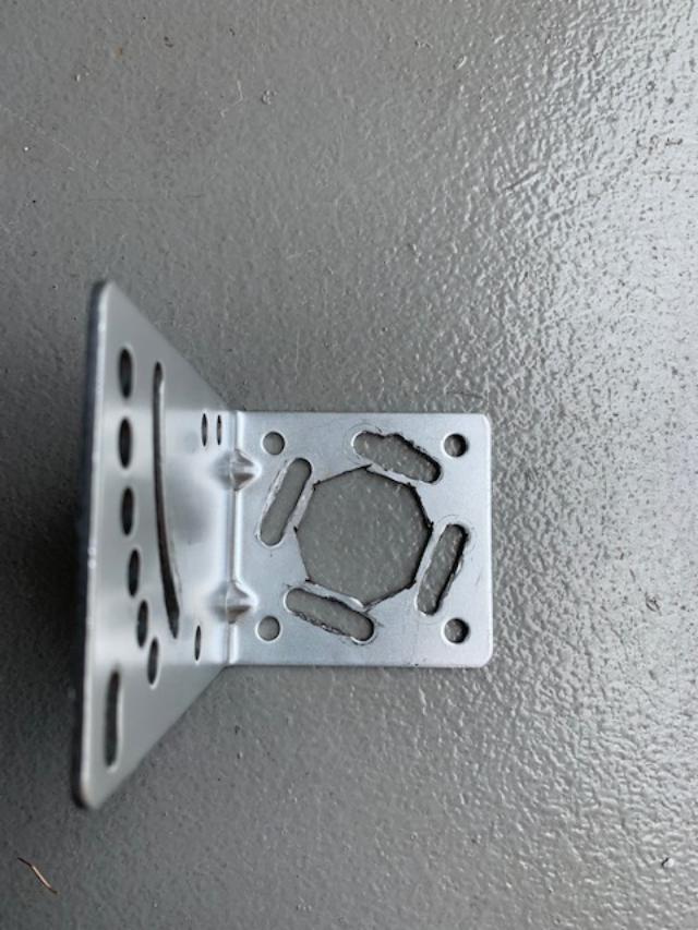 IMG_1249 bracket mod 6-23-2019.jpg